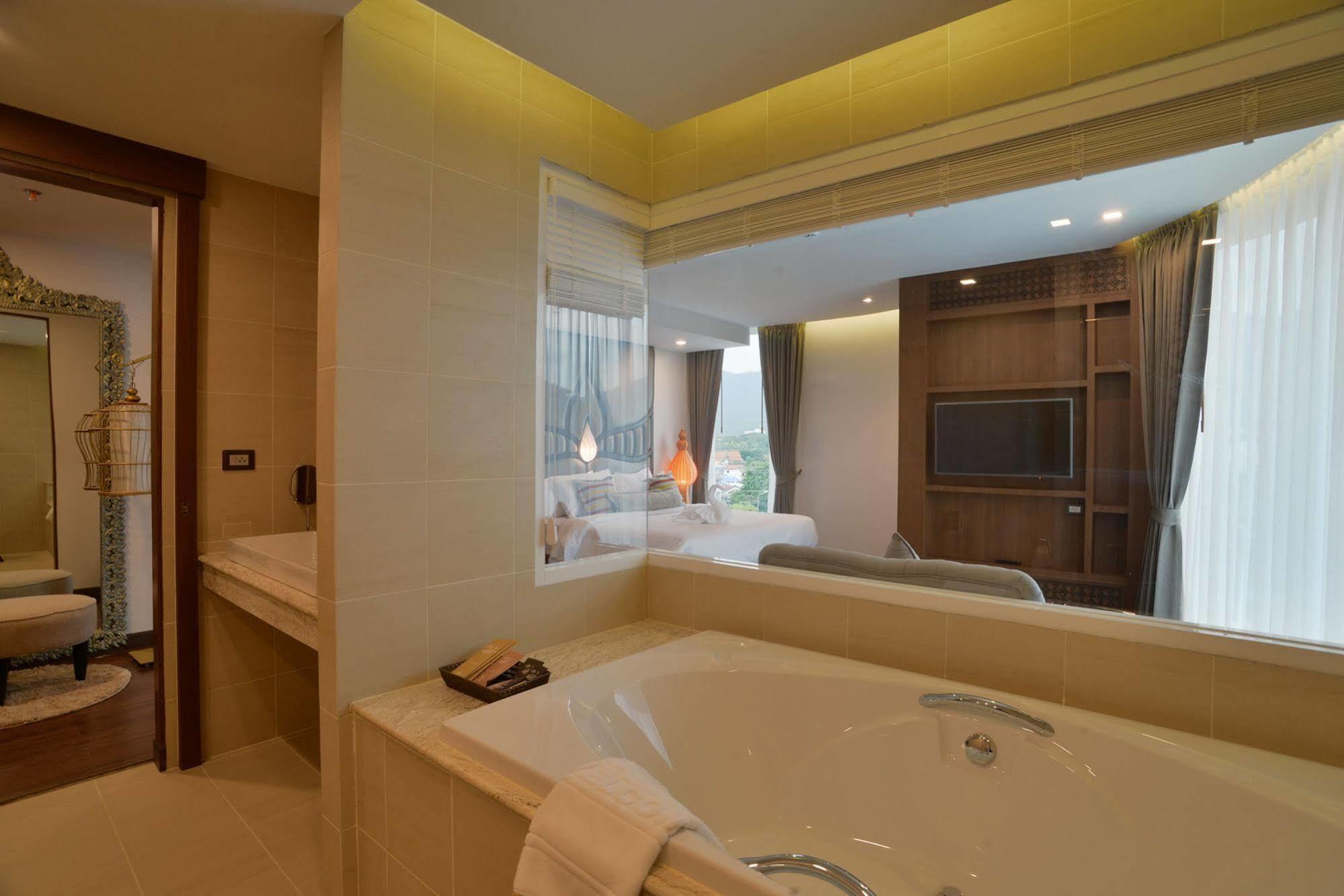 Baisirimaya Hotel Chiang Mai Extérieur photo