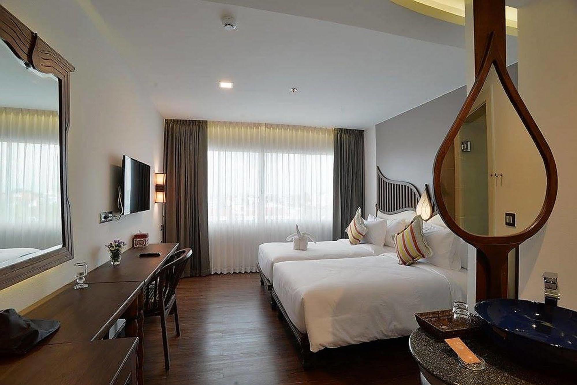 Baisirimaya Hotel Chiang Mai Extérieur photo